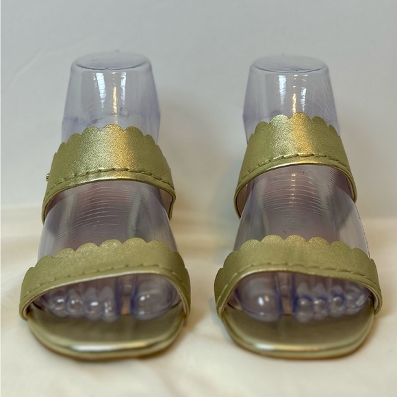 New Kate Spade Chrissie Gold Scalloped heeled Sandals / size 6.5 - Picture 4 of 13